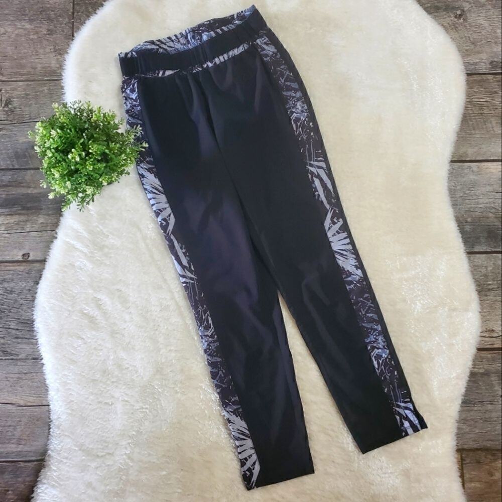 Fabletics Black with Abstract Stripes Loose Athleisure Pants, Size X-Small